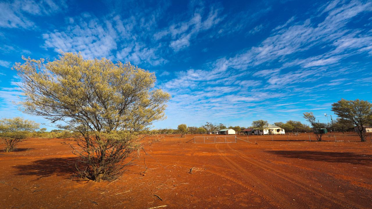 Brisbane weather Hot dry weather to continue for rest of year for QLD