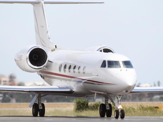 Taylor Swift arrives in Adelaide for 1989 world tour