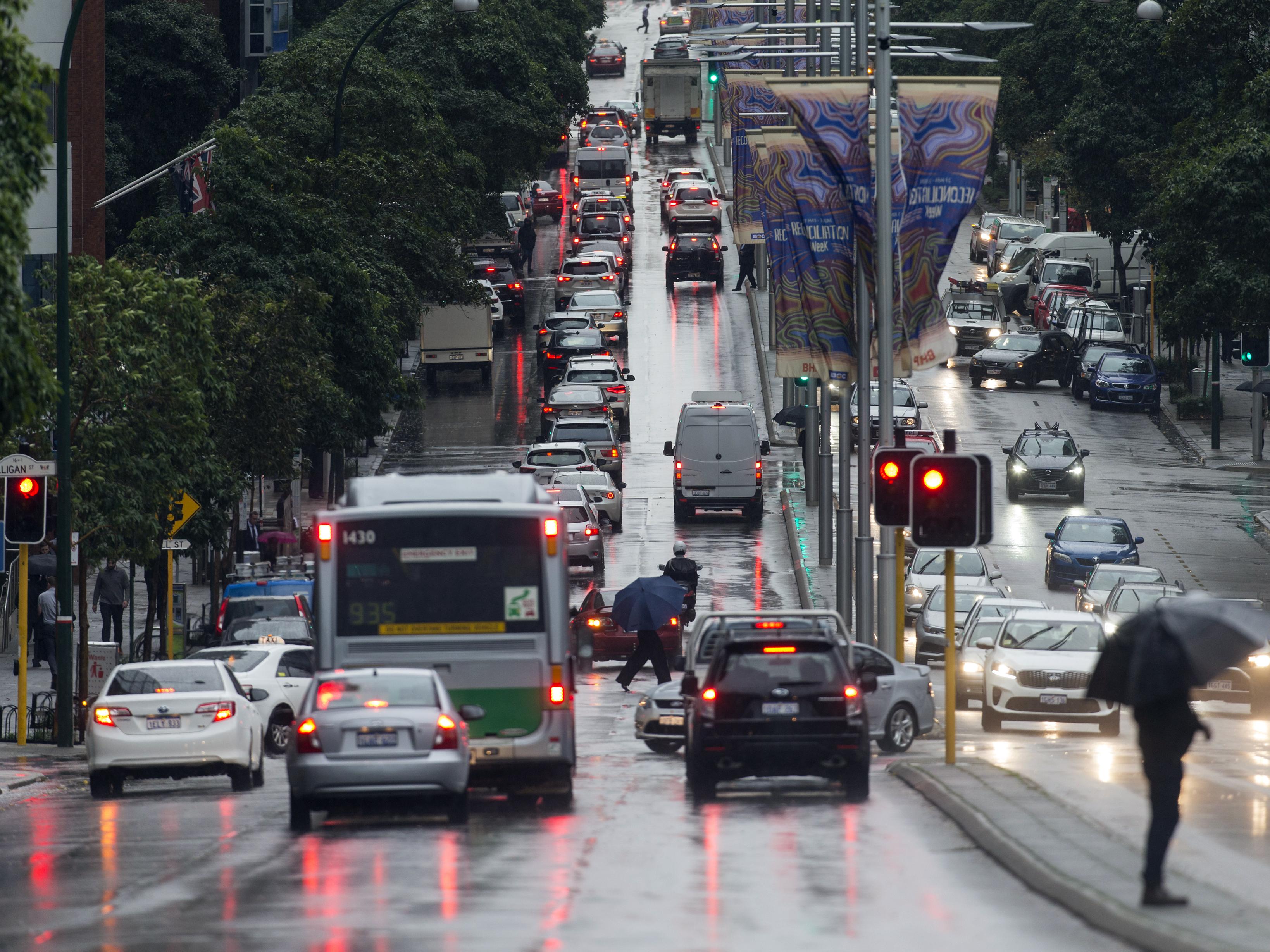 Perth weather Cold front to bring 100km/h winds and heavy rain to WA