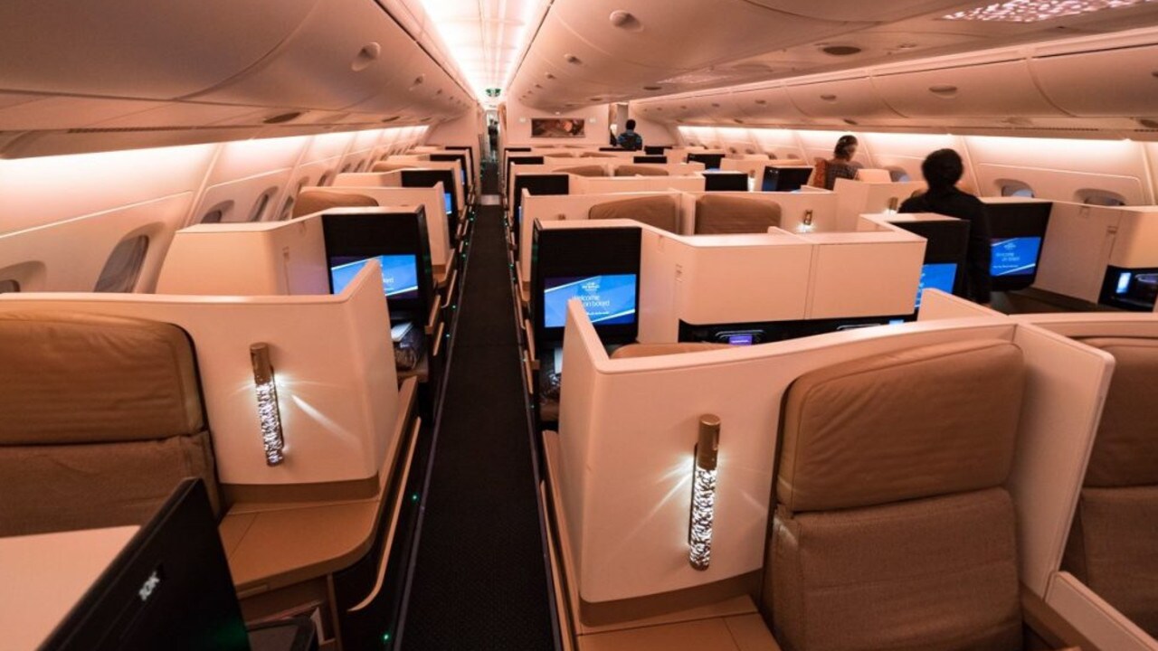 Flight review Etihad Airways — Paris to Abu Dhabi