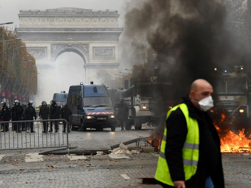 Paris Riots Protests over rising fuel taxes have grown violent Gold Coast Bulletin