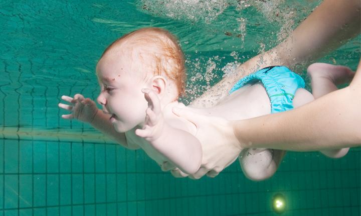 Debate Should threemontholds be having swimming lessons? Kidspot