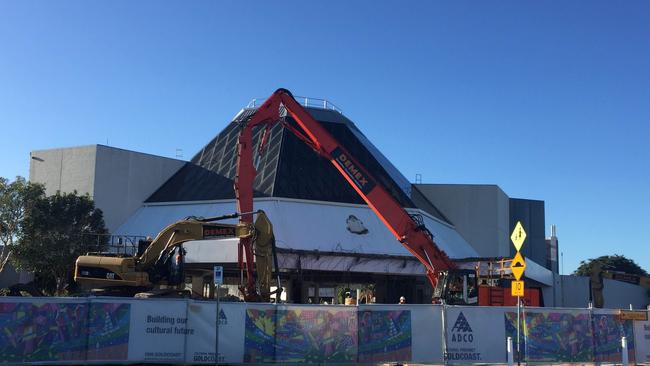Demolition of the Gold Coast City Council Chambers aka the Beehive