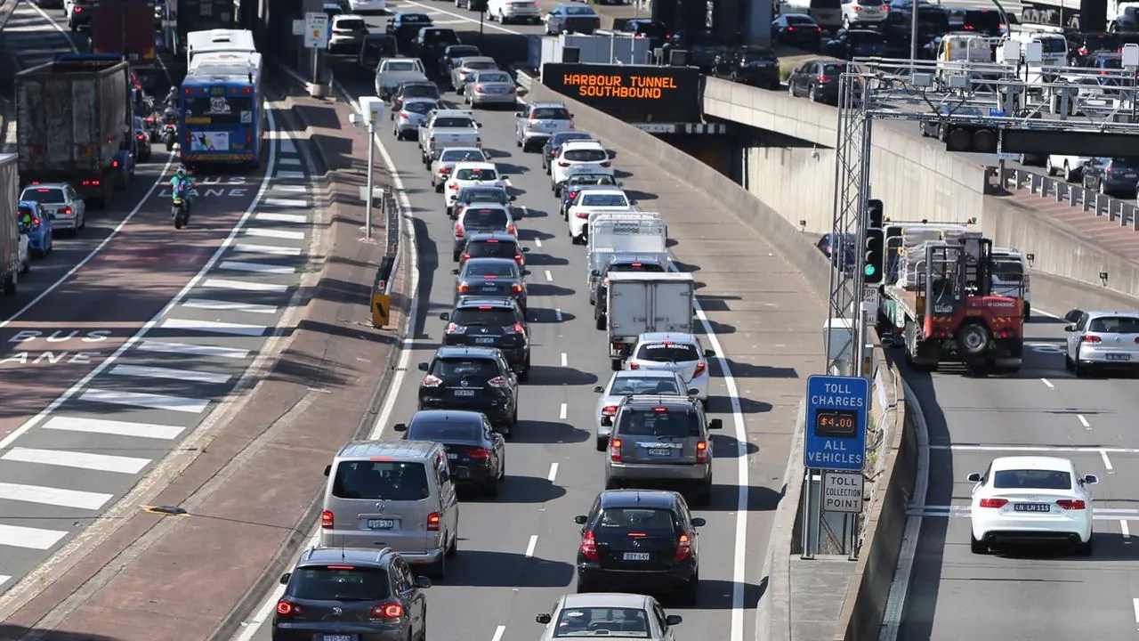 Sydney Harbour Tunnel Traffic is extremely heavy