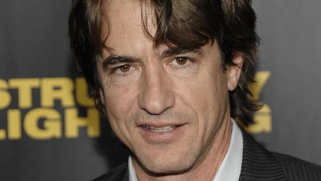 Actor Dermot Mulroney reveals how he got his iconic lip scar Daily
