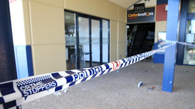 Thieves ramraid yet another Cairns liquor store Cairns Post