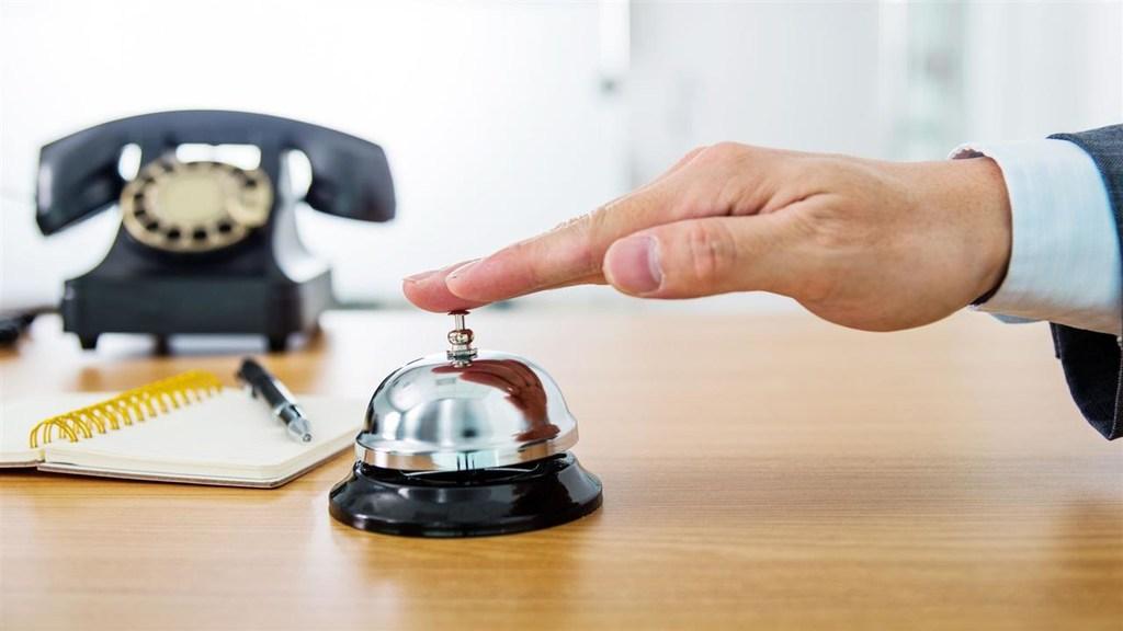 Expedia mum sent expletiveladen email after cancelling trip