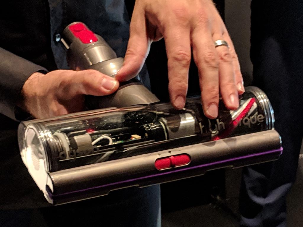 Dyson V11 review New digital motor smart vacuum cleaner on the market