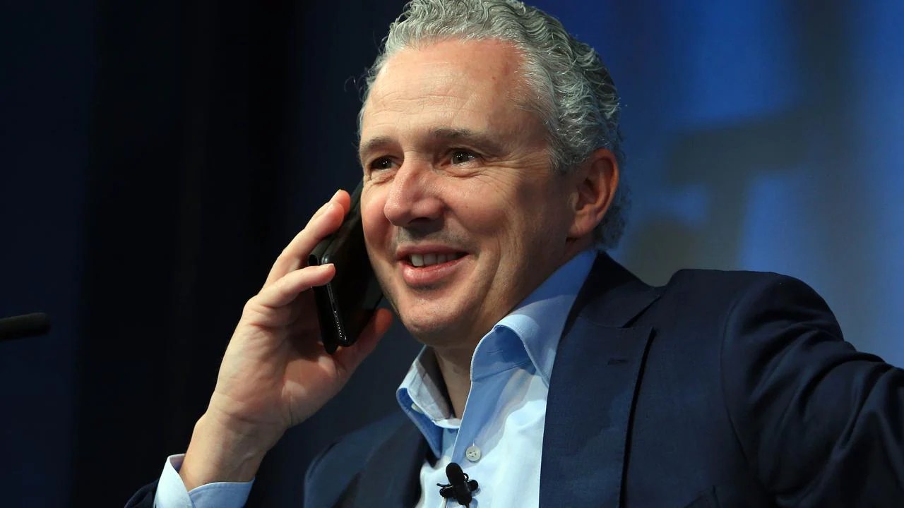 Telstra’s Andy Penn sells 5G vision on breakfast radio