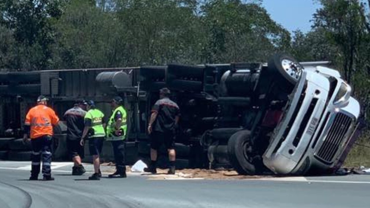Major truck roll over causes major Coast delays Gold Coast Bulletin