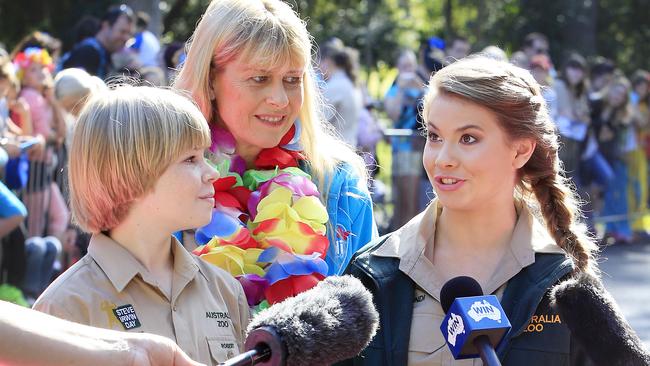 Bindi Irwin Looking To Take Over Australia Zoo And Continue Steve