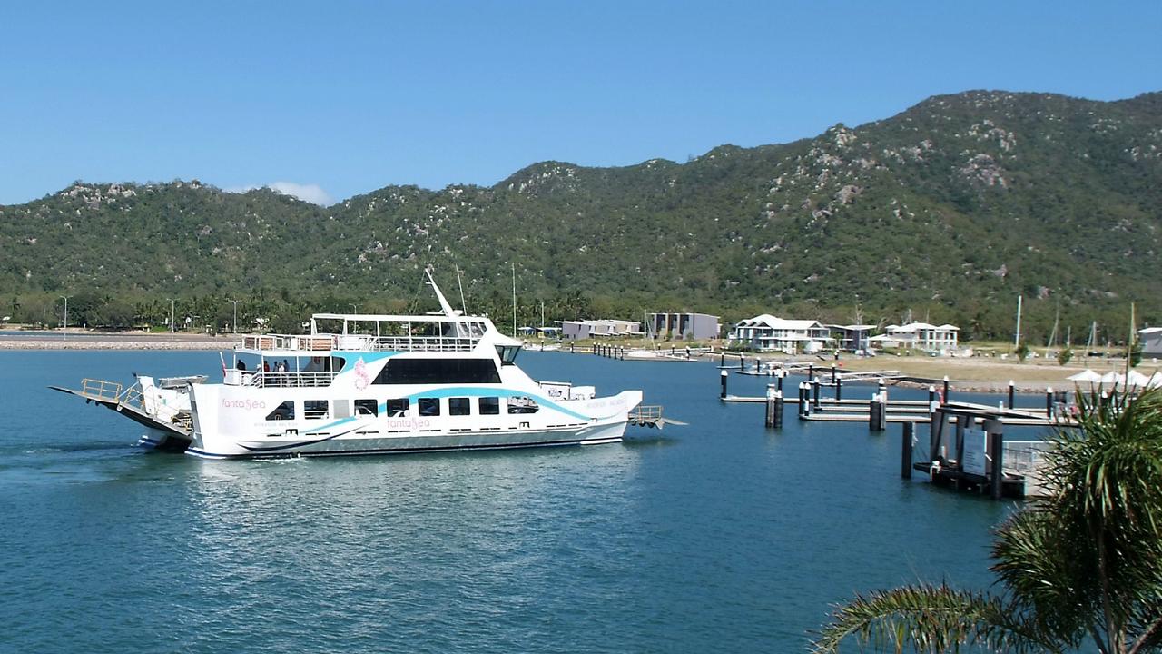 Island ferry turmoil as tourists stranded