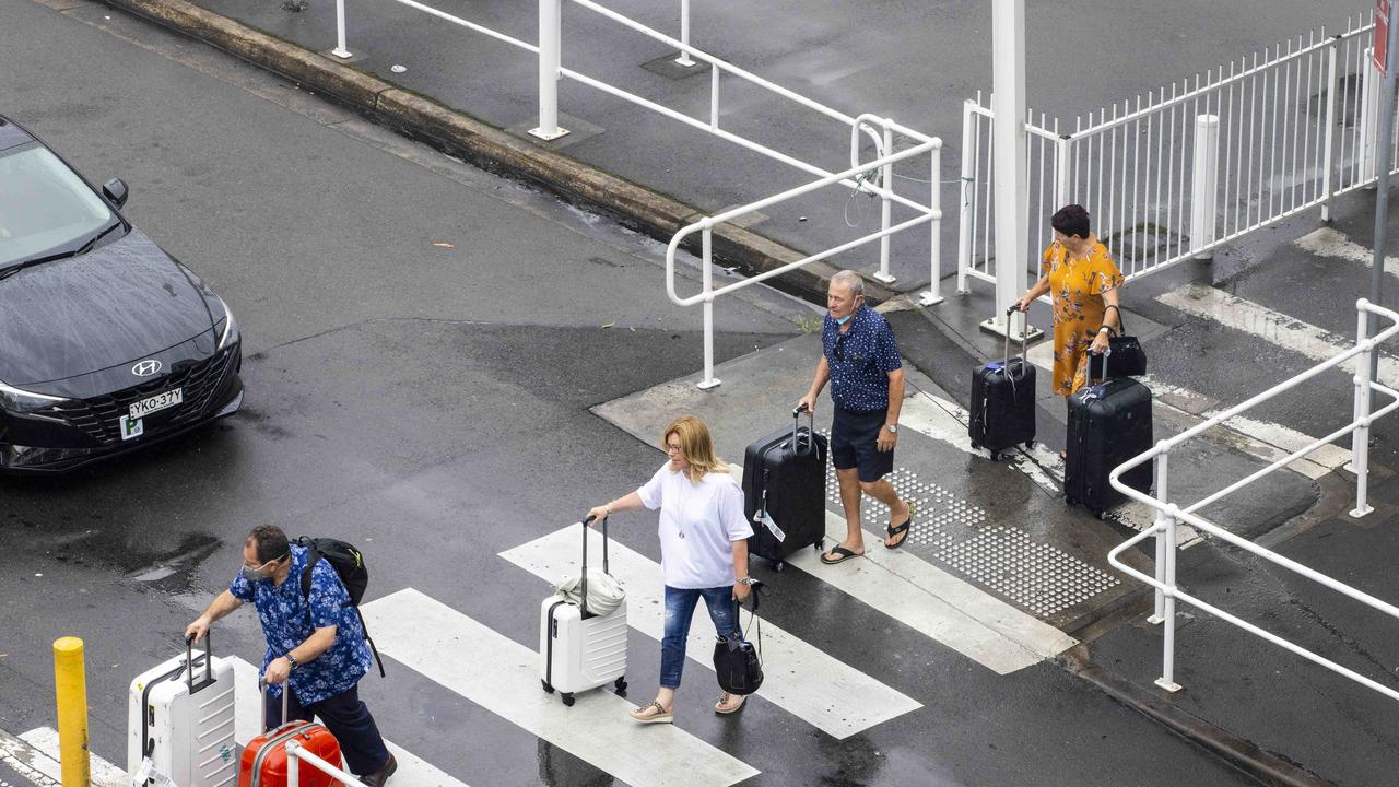 Surgery fees Australian patients better off flying interstate to save