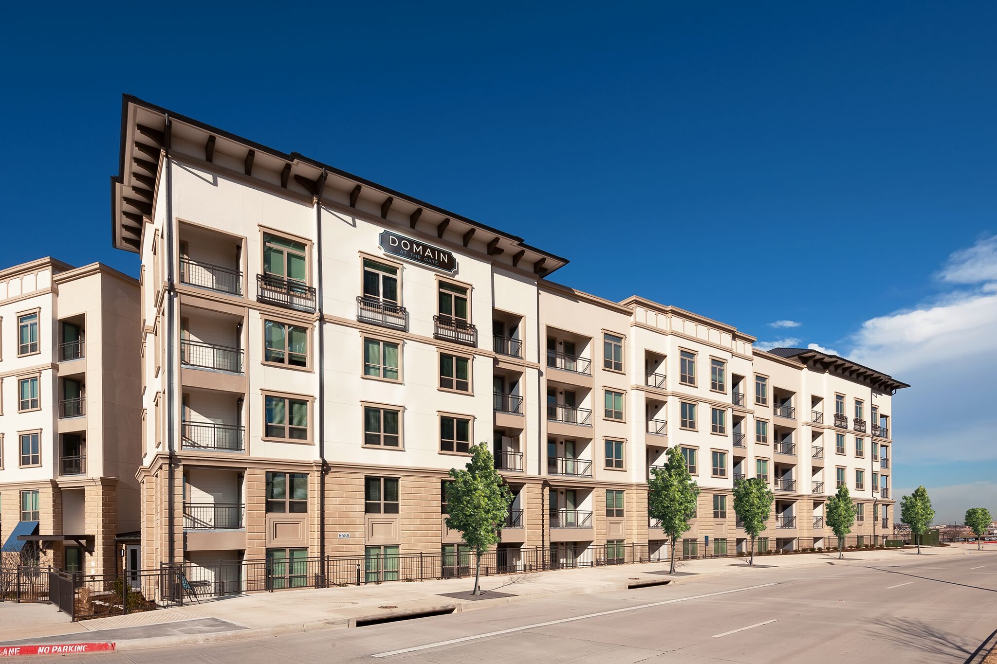 Embrey Partners Opens Upscale Domain at the Gate in Frisco, Texas