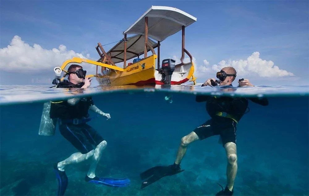 Compare liveaboard scuba diving around Asia & The Red Sea