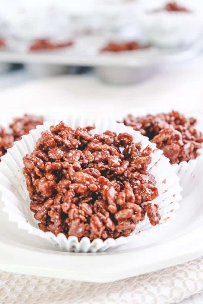 How to Make Chocolate Rice Crispy Cakes with Golden Syrup Nunu Chocolates