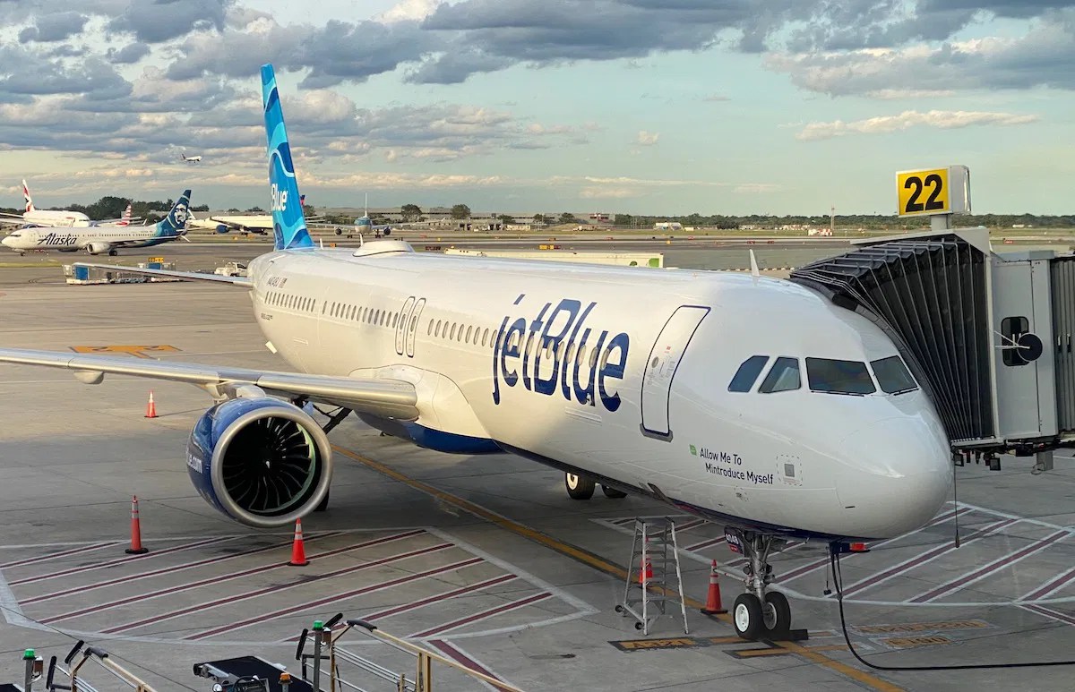Review JetBlue Mint Suite A321LR New York To London One Mile at a Time