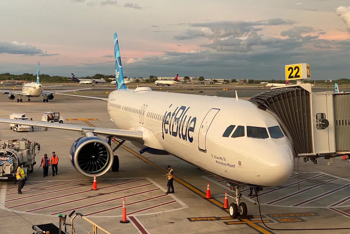 How To Upgrade To JetBlue Mint (Business Class) One Mile at a Time