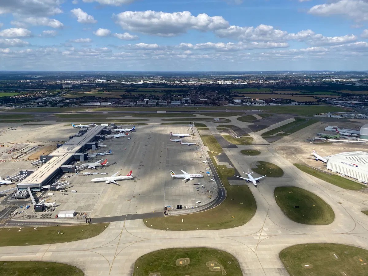 London Heathrow Airport Raising Passenger Charge One Mile at a Time