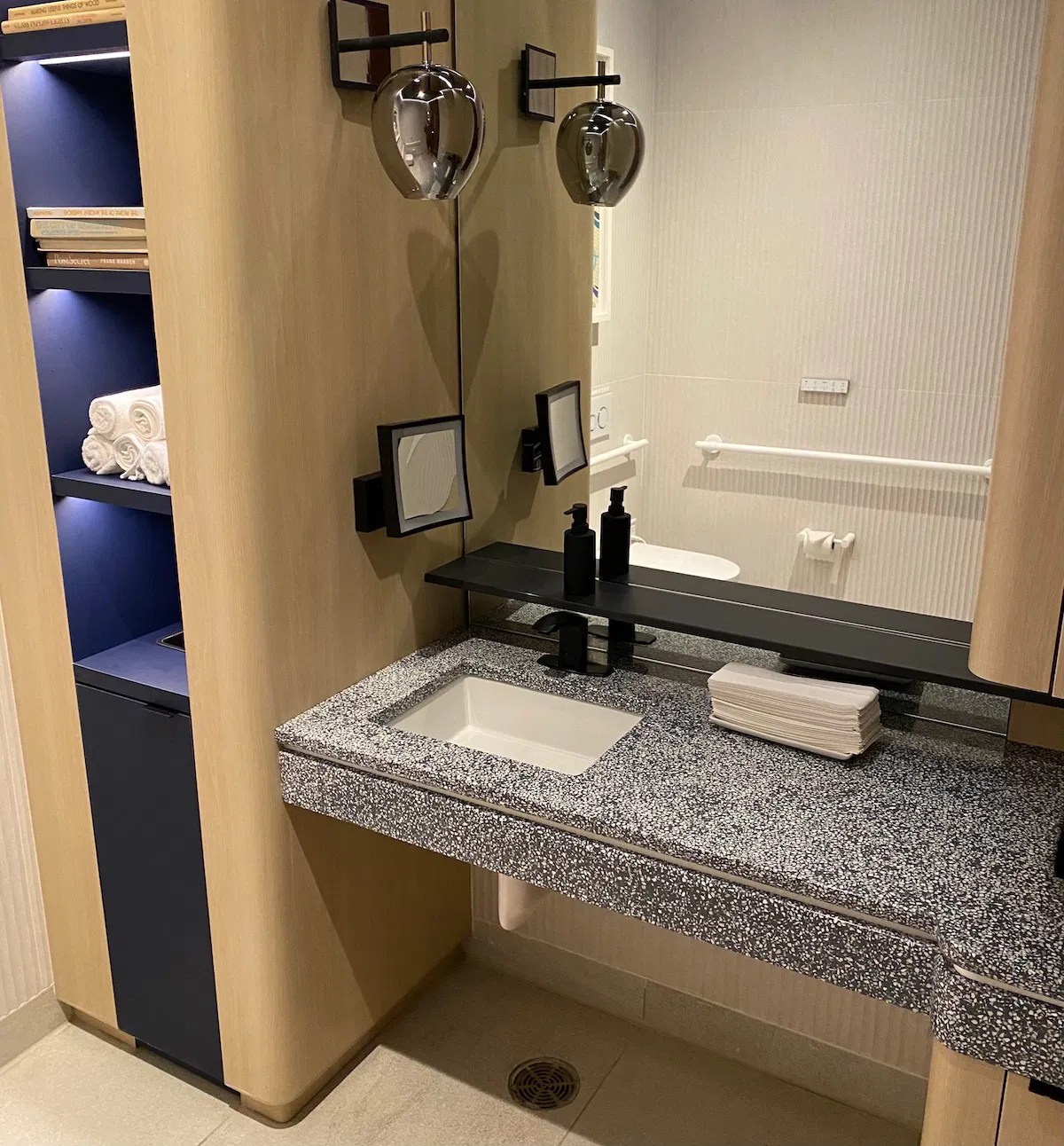 Review Capital One Lounge DFW (WOW!) One Mile at a Time