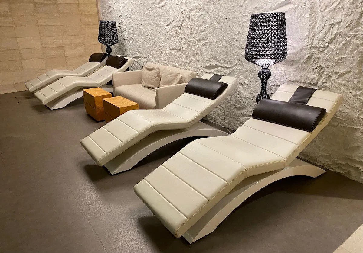 Review Primeclass Lounge Muscat Airport (MCT) One Mile at a Time