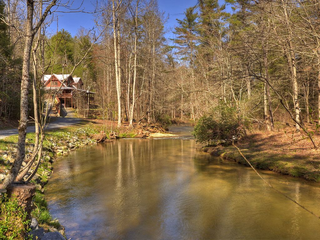 Clear Creek Lodge in Ellijay, GA Clements Family Vacation Rentals