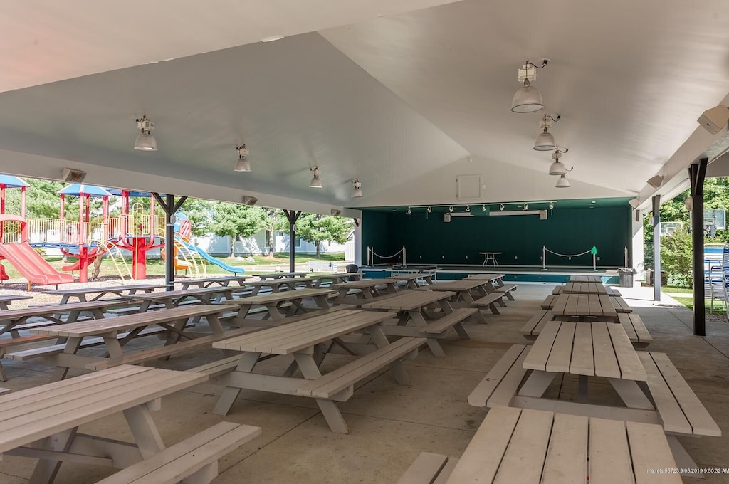 The Little Skipper Salt & Shine Vacation Rentals