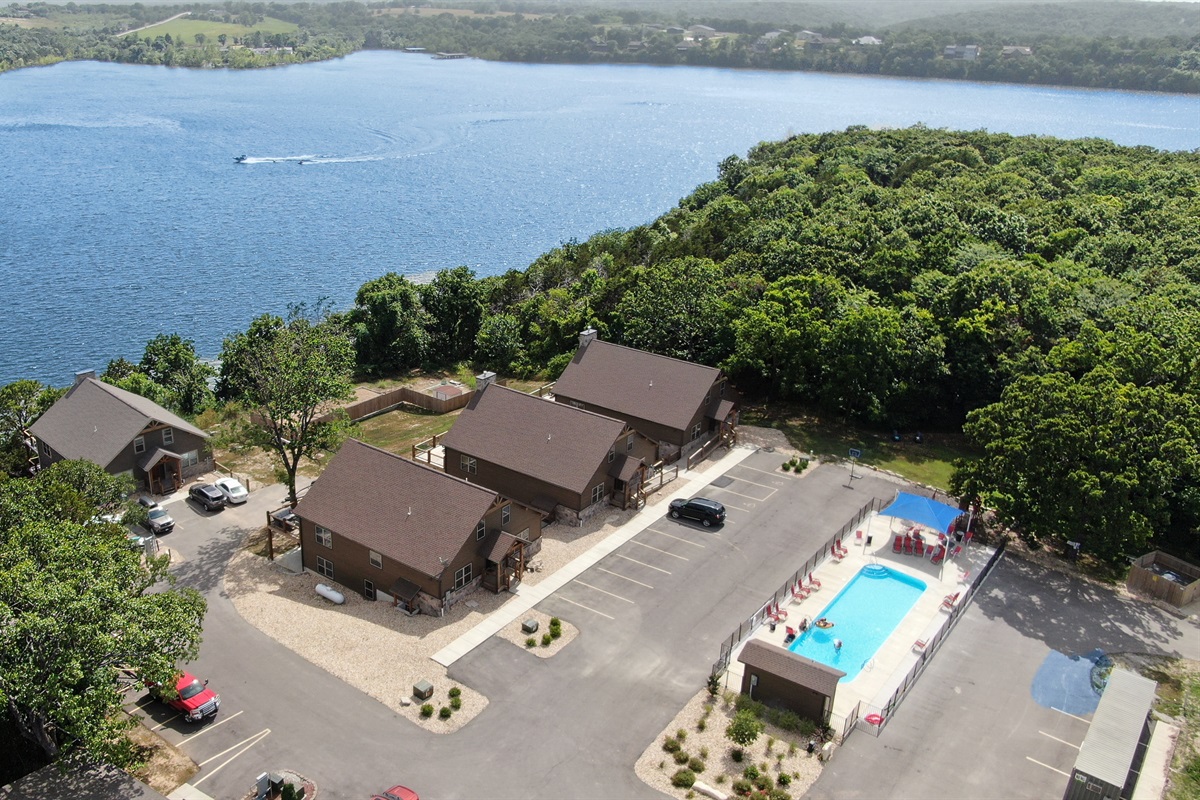 Tomahawk Lodge Rent R House LLC