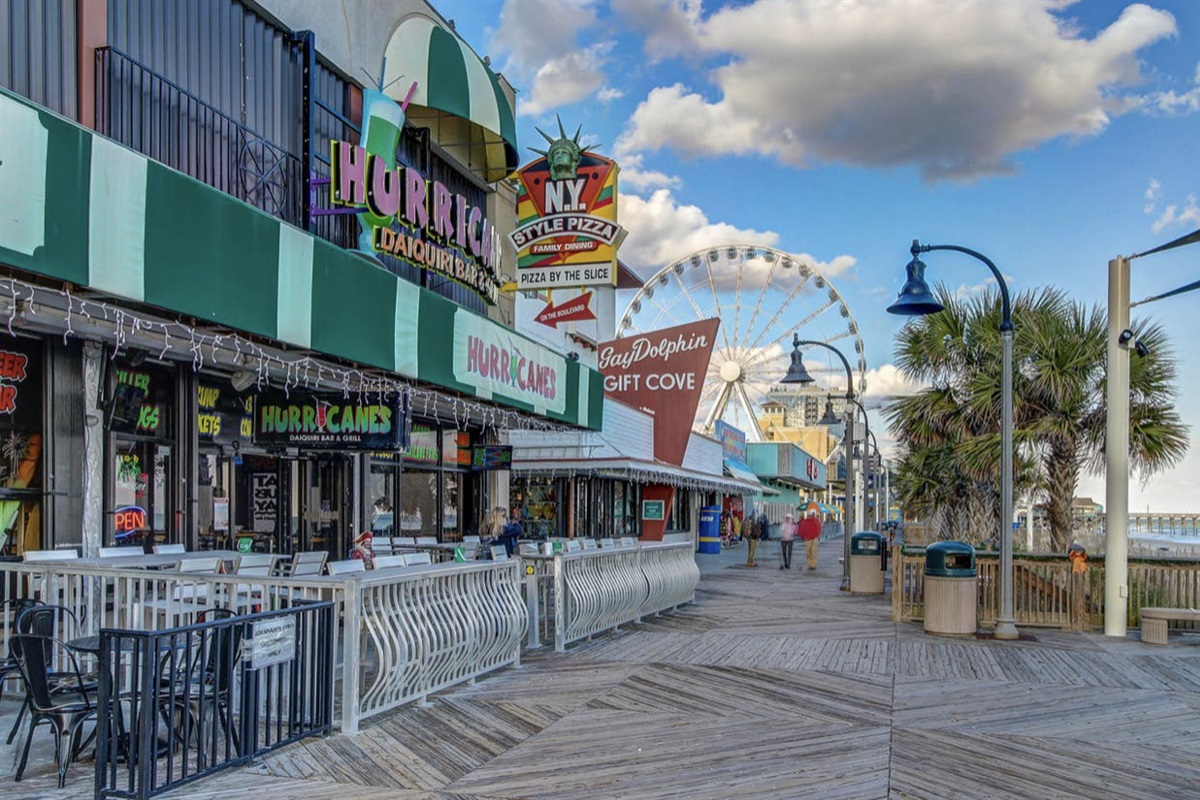 BEACH RETREAT★Chelsea House★3 Bedroom★Pool & Hot