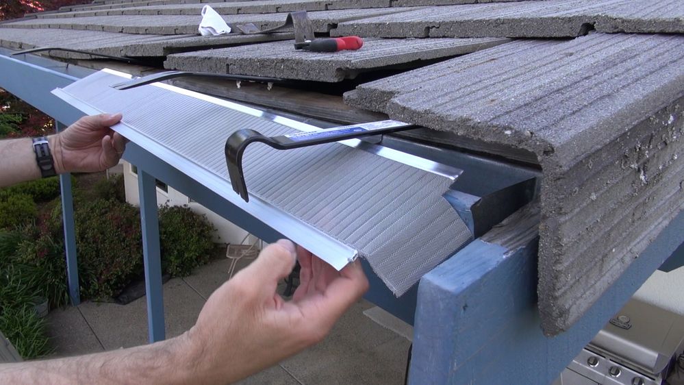 Gutter Guard by Gutterglove vs. EasyOn Which One to Choose? Organize