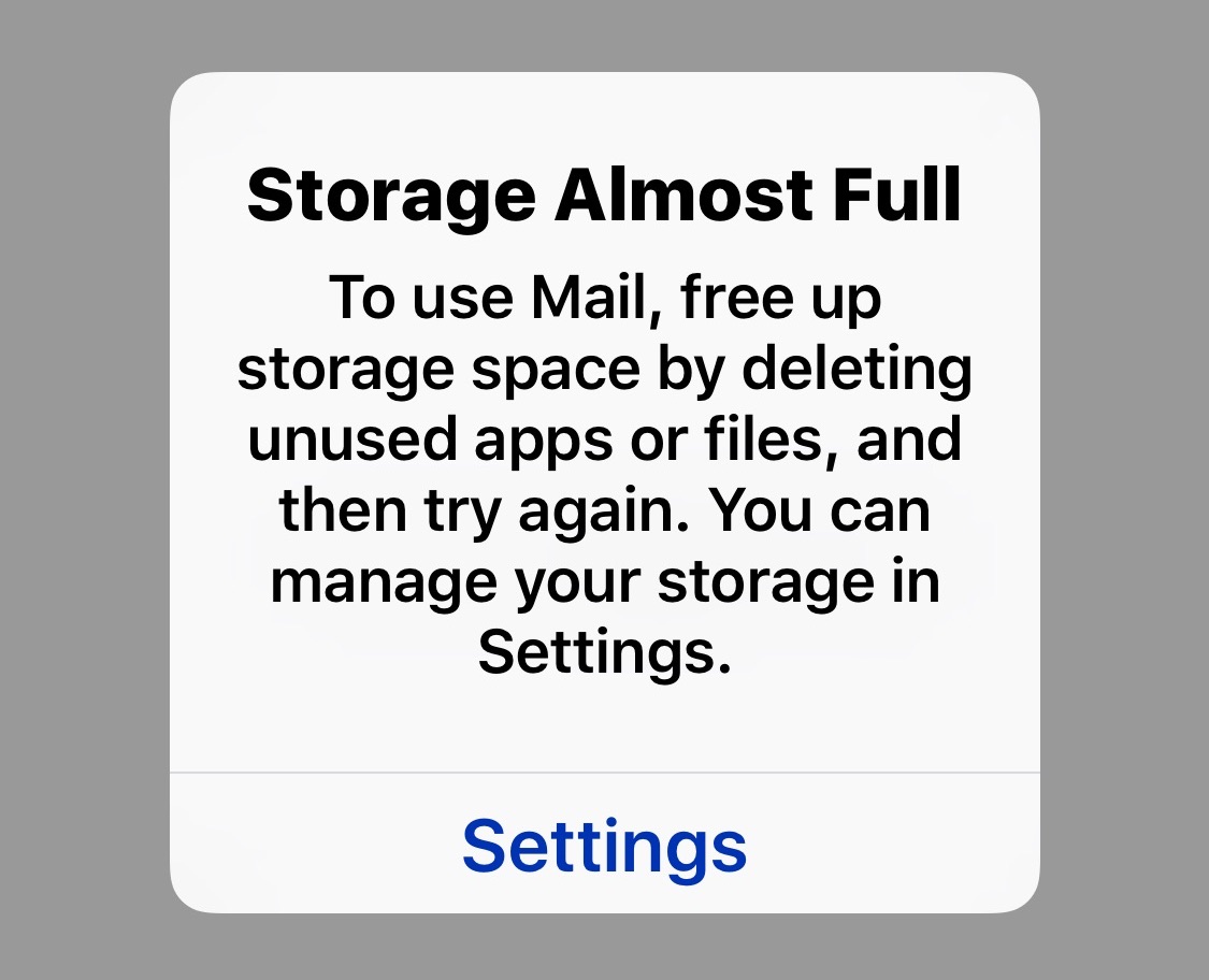 Warning iOS Mail Blocks Access on iPhone with Full Storage