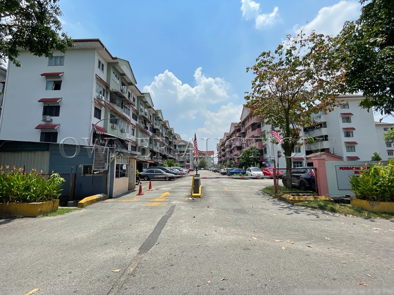 Buy [Strategic Location; 5 min to Ampang Hospital] Duplex Apartment [8