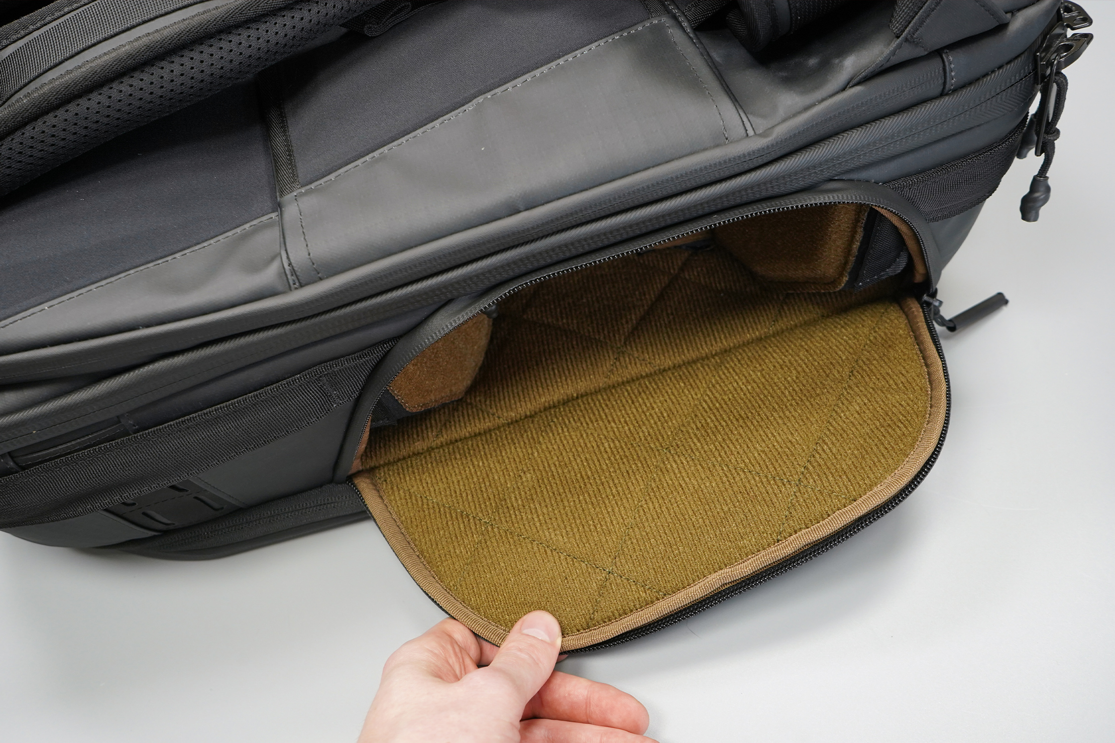 NOMATIC McKinnon Camera Pack 35L Review Pack Hacker