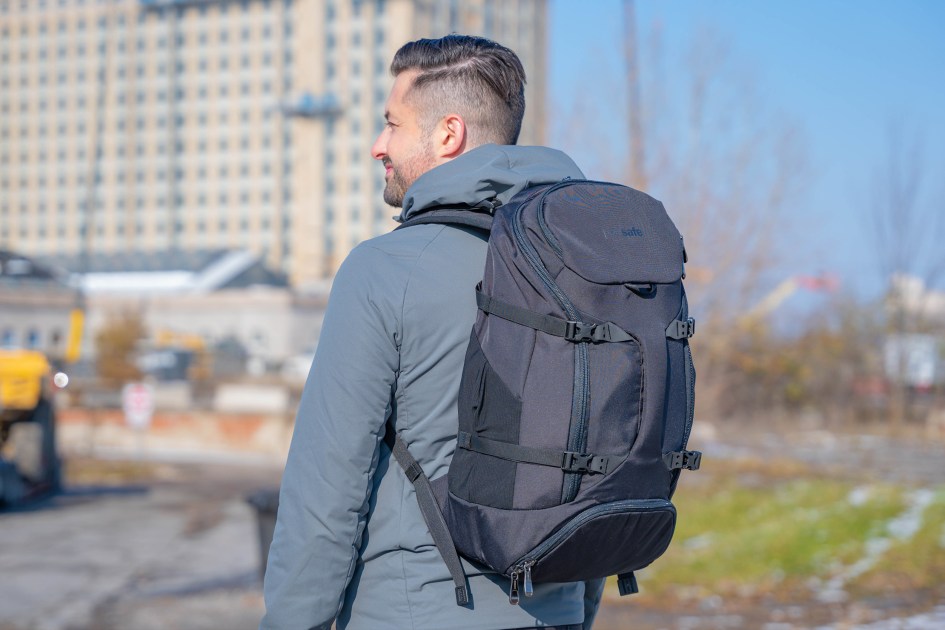 Pacsafe Venturesafe EXP35 Travel Backpack Review Pack Hacker
