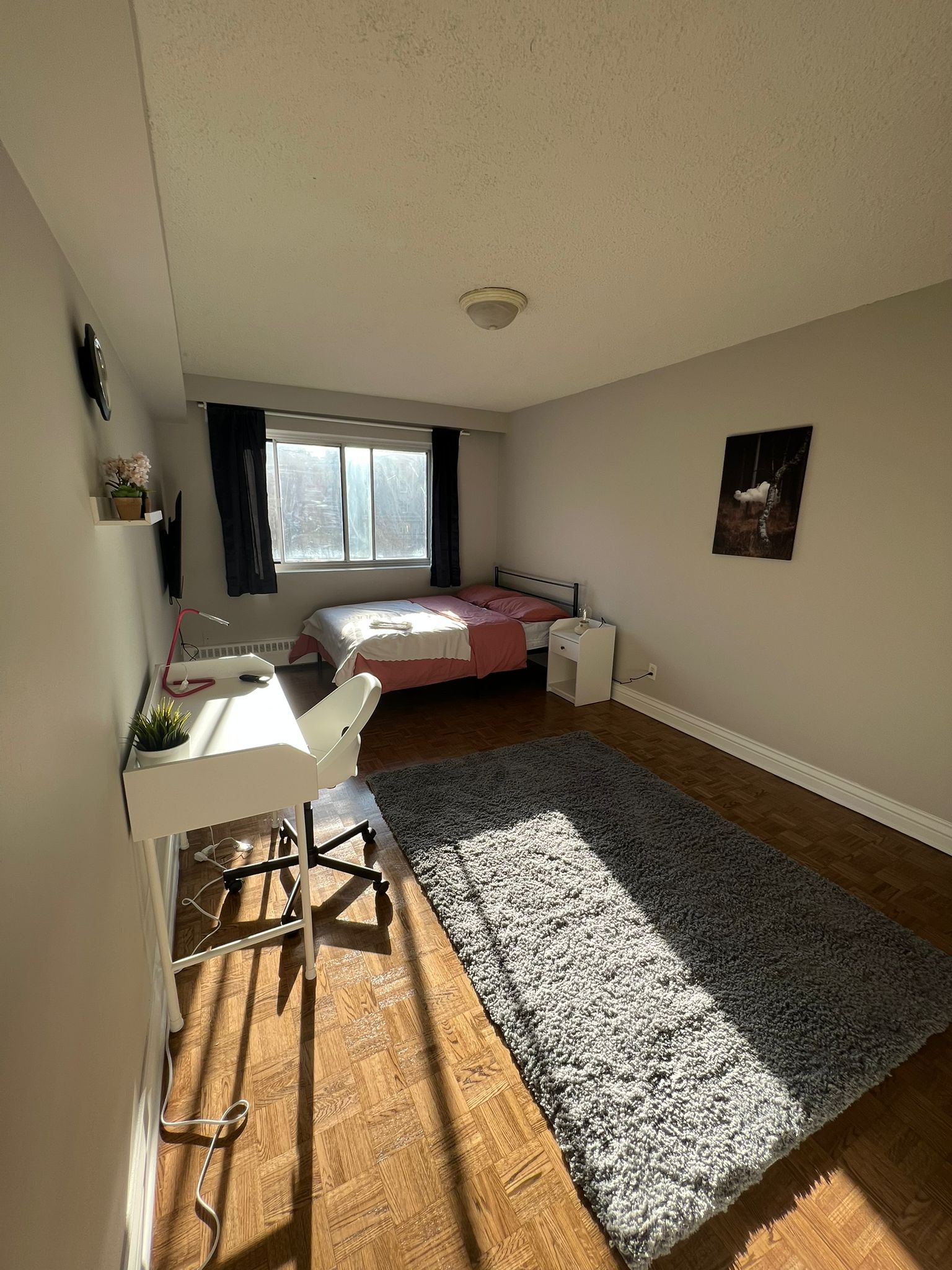 Student housing and room rent in Montreal Pearson Housing