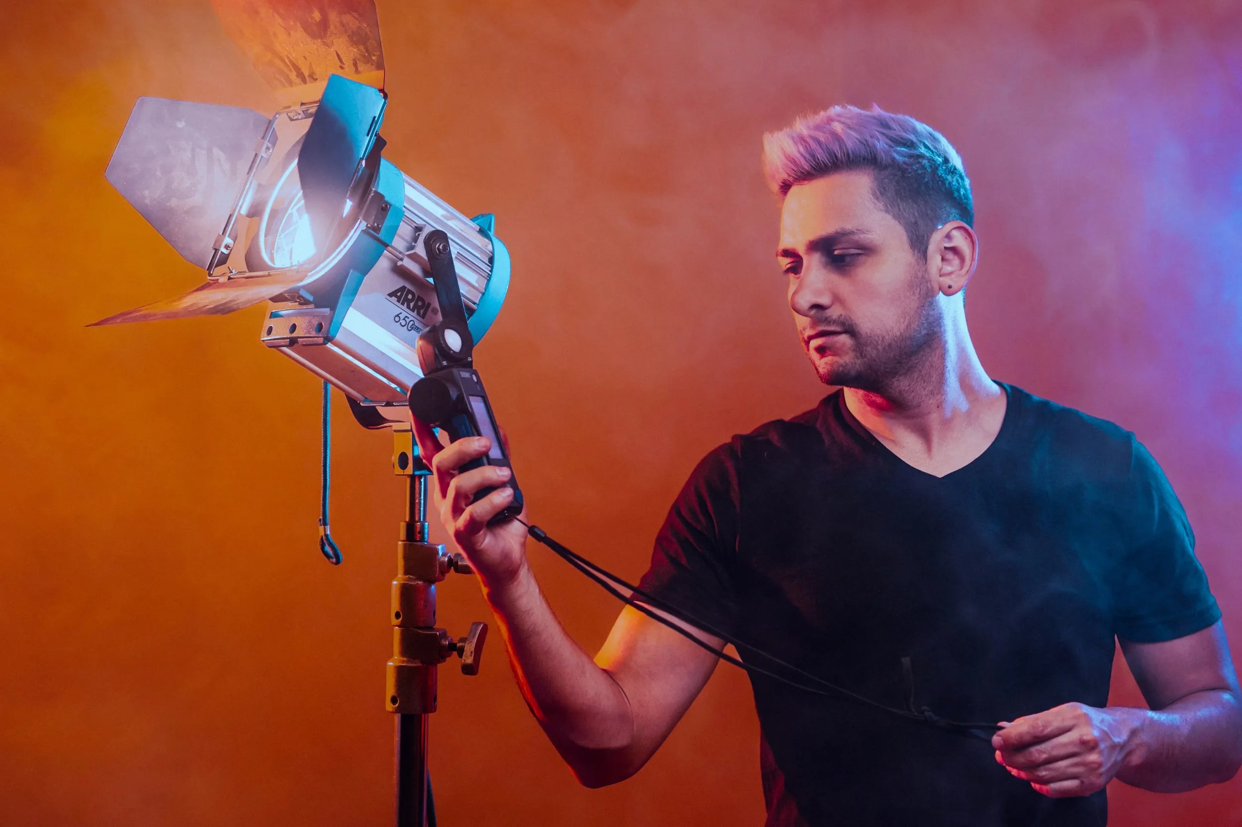 Best Continuous Lights for Photography (Top 10 Picks in 2024)