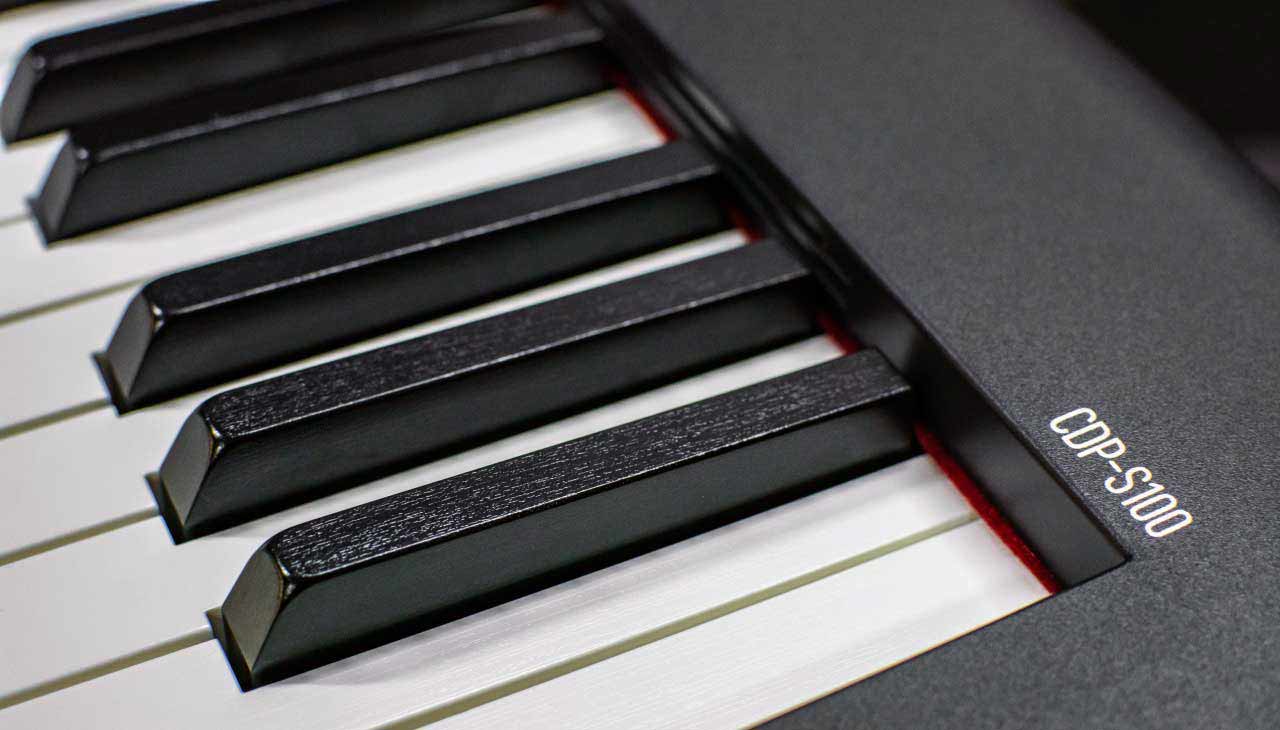 Best Beginner Digital Pianos Under 500 (Feb. 2022 Guide)