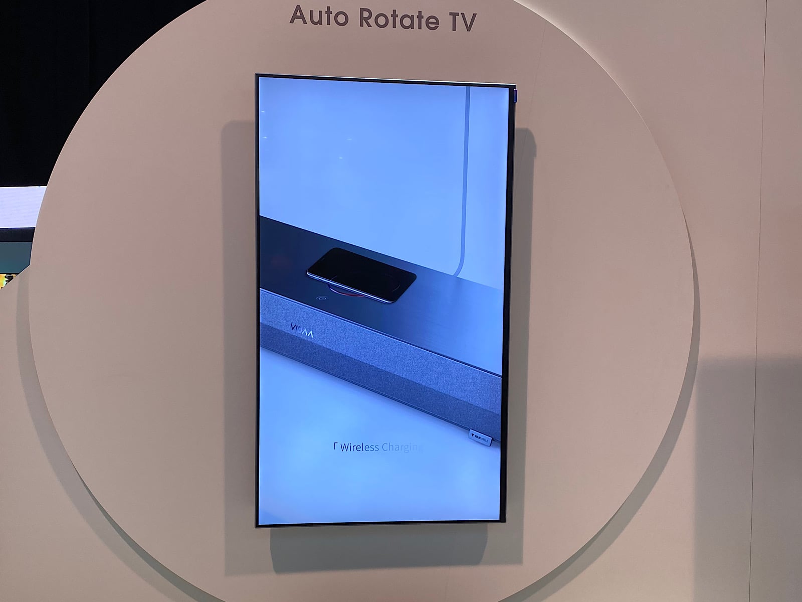 Vertical screens and why social TV is a thing at CES Pickr