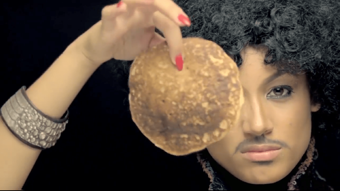 Video Prince "Breakfast Can Wait" Pitchfork