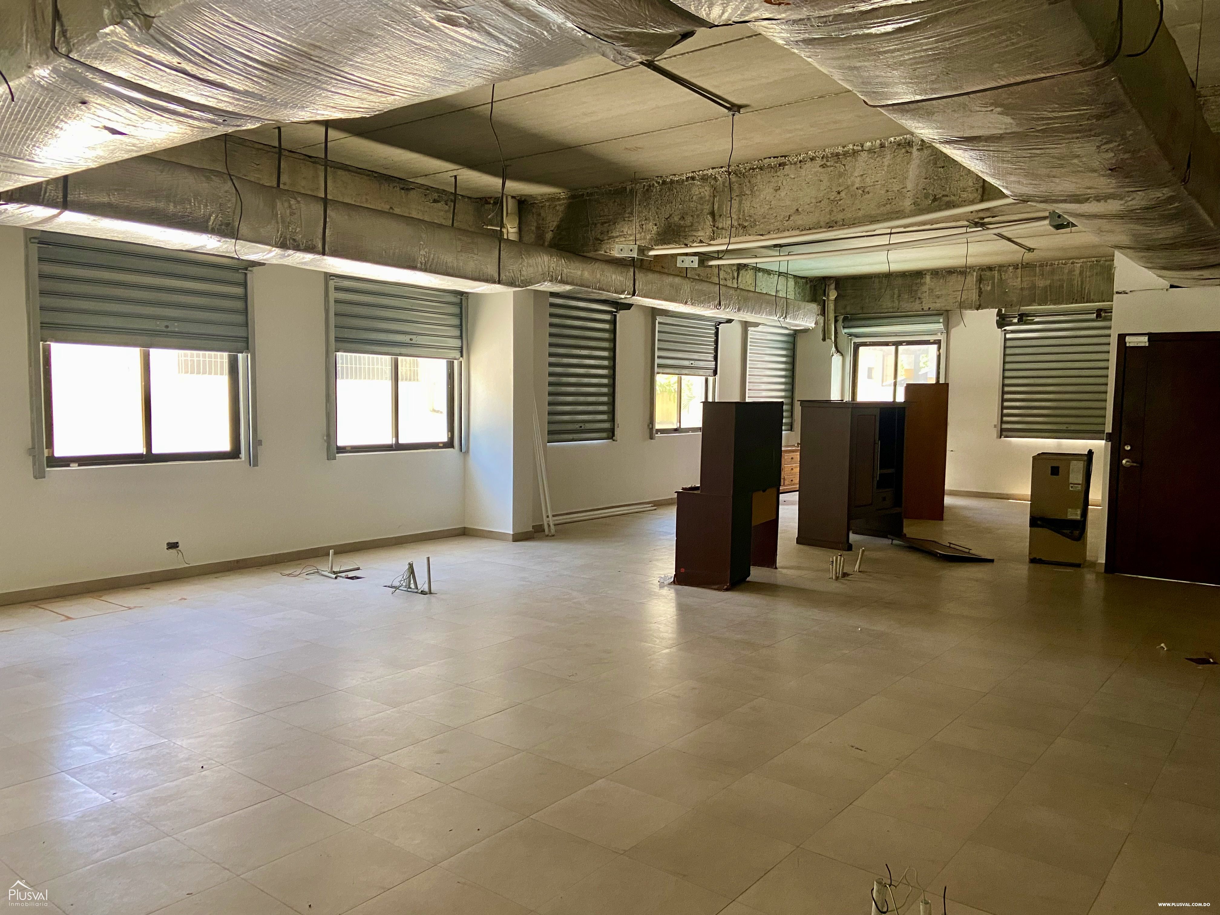 Local comercial/oficina corporativa en alquiler en Piantini (Av