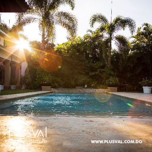 Villa de venta en Metro Country Club totalmente equipada. 28384