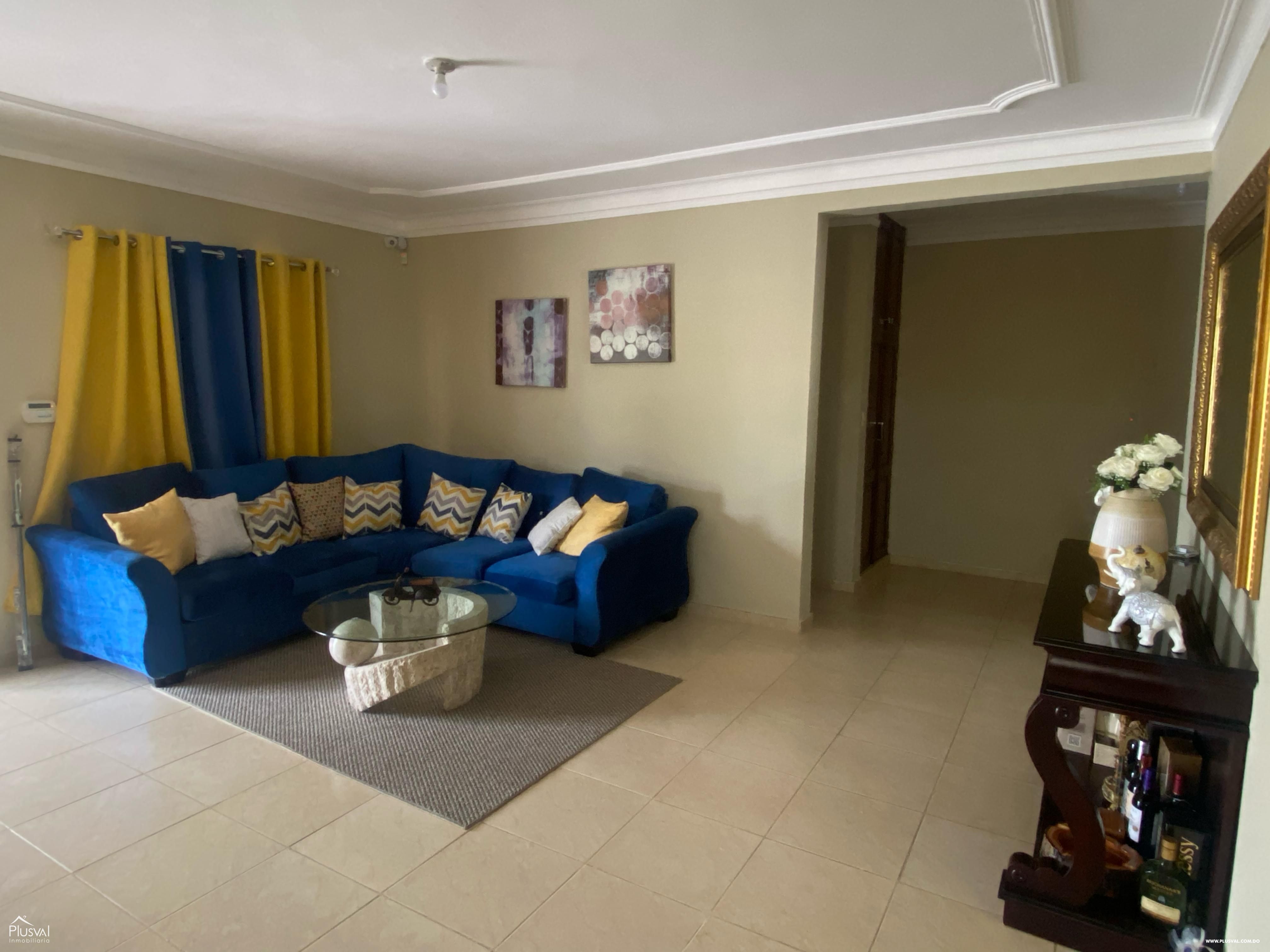 Amplia Casa en venta en Residencial Ulises Perez Gurabo 36342 Plusval