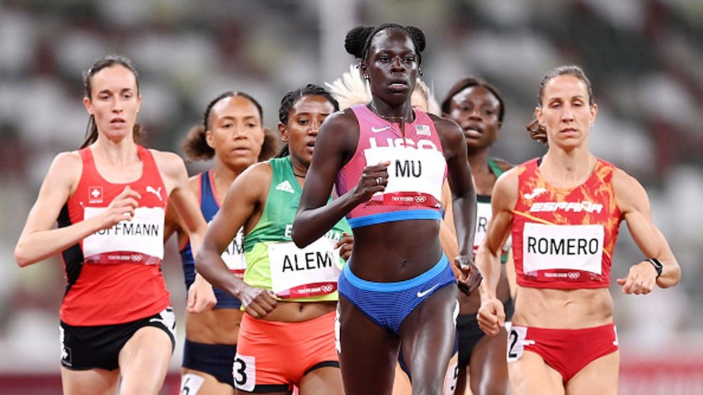 JUST IN 19yearold AfricanAmerican Athing Mu strikes 800m gold P.M