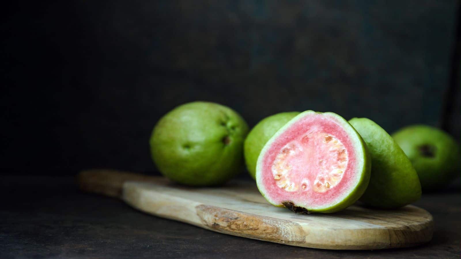 It’s important to be considerate of. A 1 cup serving of guava has 8.9 grams of fiber. 15 Healthy Benefits of Eating Guava Every Day Power of Positivity