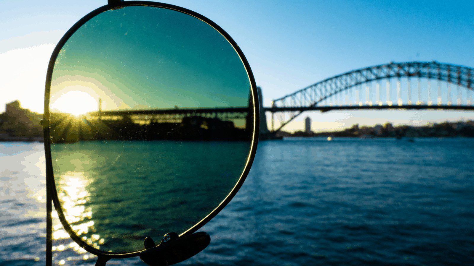 10 Behaviors That Help Someone Gain a Fresh Perspective