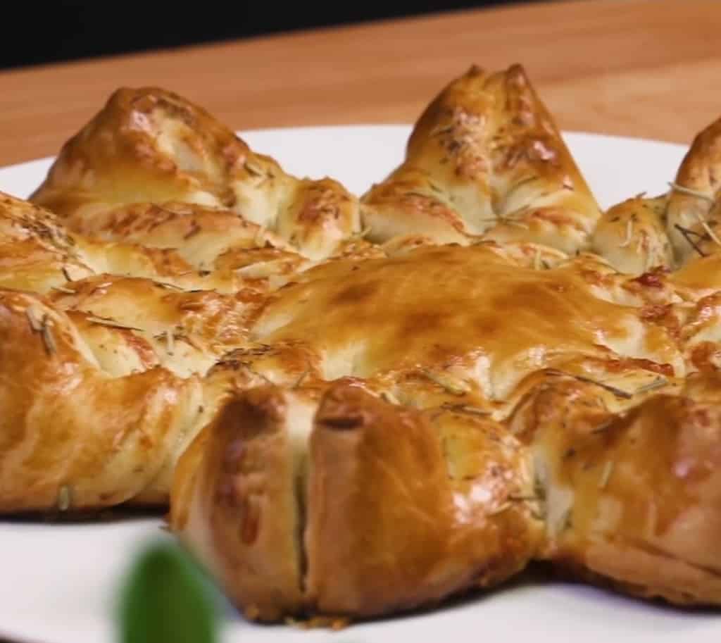 How to Make Savory Snowflake Bread Recipe (Two Ways)