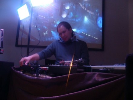 DJ iD