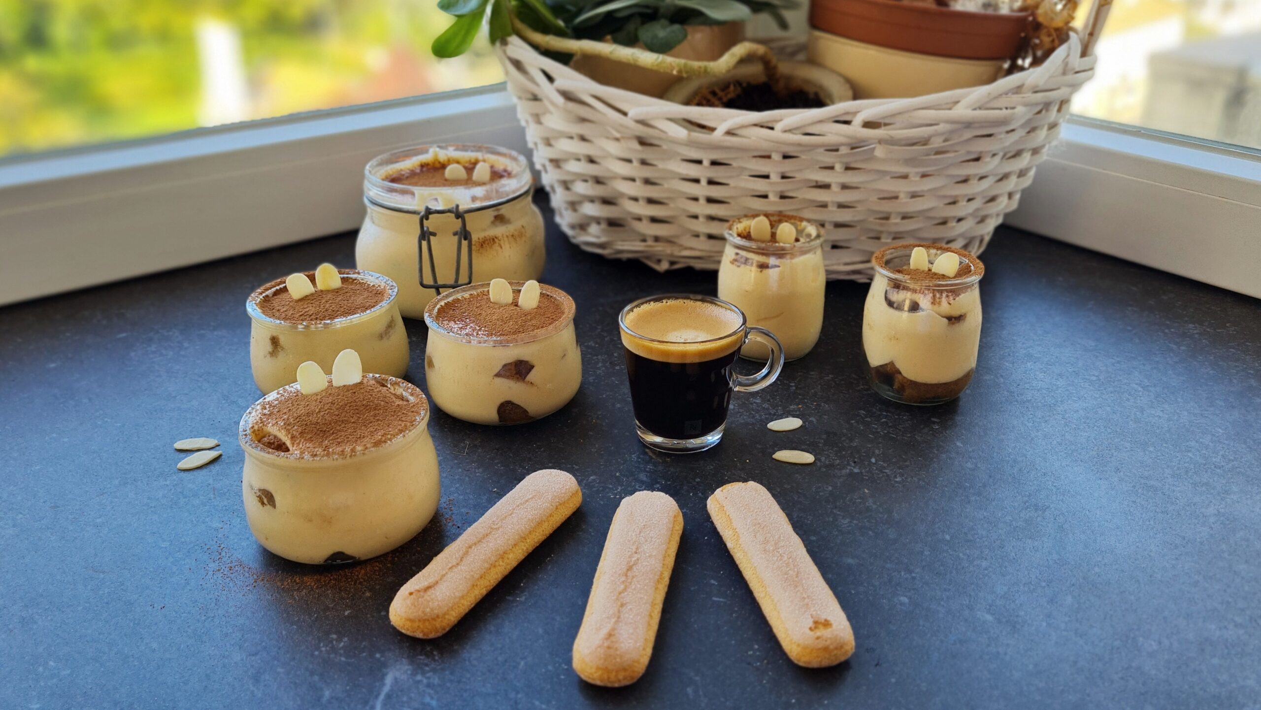 Tiramisu fácil com palitos la reine e café Pumpkin.pt