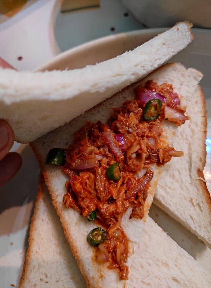 Sandwich Goreng Inti Sardin. Rasa Sedap & Mudah Nak Buat