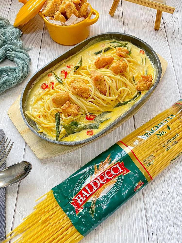 Sedapnya Sizzling Spaghetti Buttermilk With Popcorn Chicken, Mudah & Cepat!